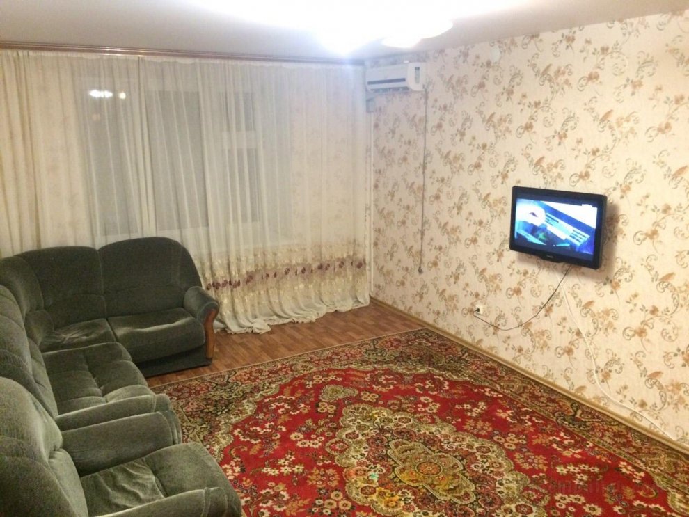  Apartment in Sportivnaya