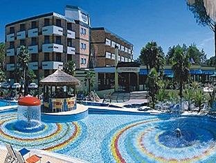 Khách sạn Mediterranee Family & Spa