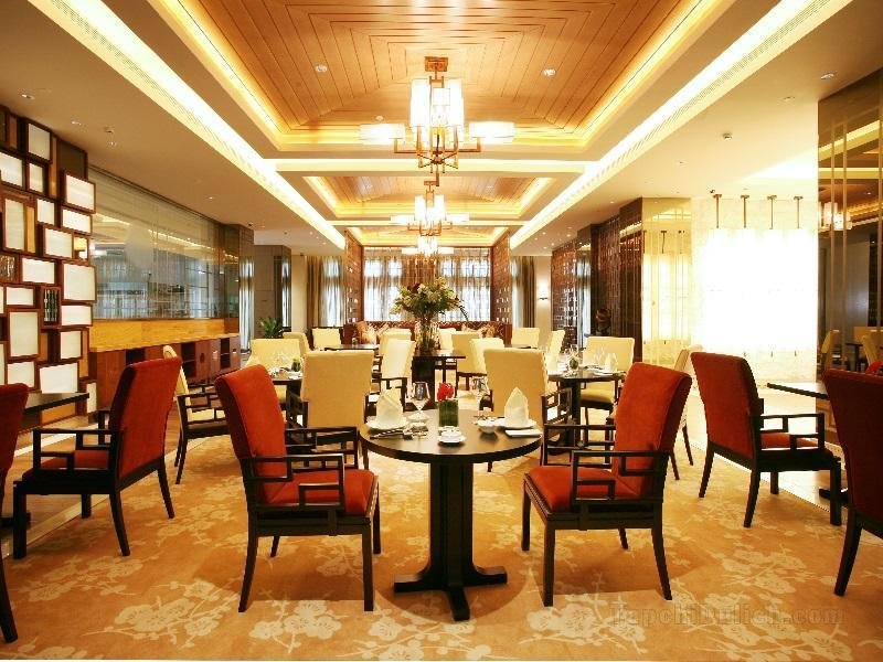 Khách sạn Xinchang GreenTown Landison