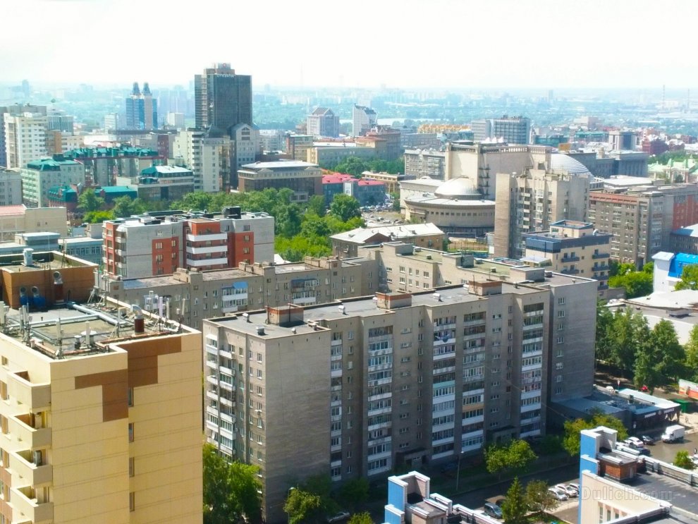 FlaNsk Apartment on Romanova, with a view. Centre