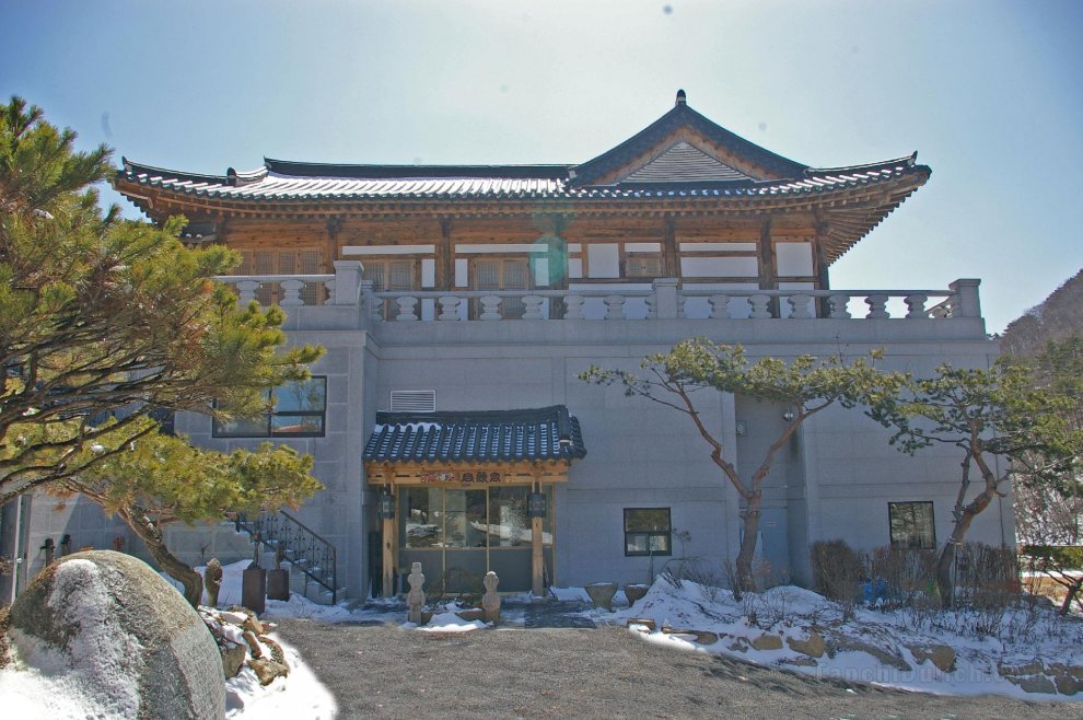Khách sạn Korea Palace