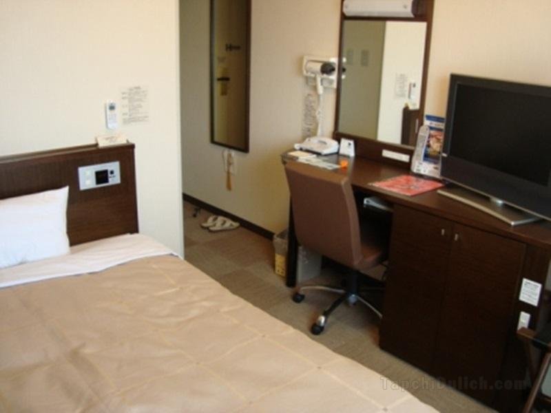 Khách sạn Route Inn Gifuhashima Ekimae
