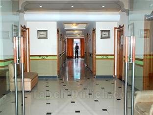 Khách sạn Yadu Residency