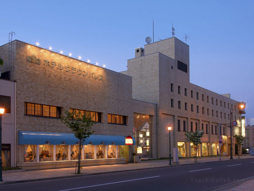 Khách sạn Crown Palais Aomori