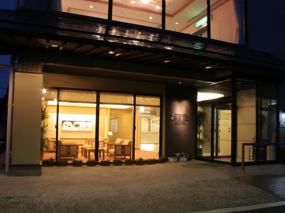 Kotohira River Side Hotel