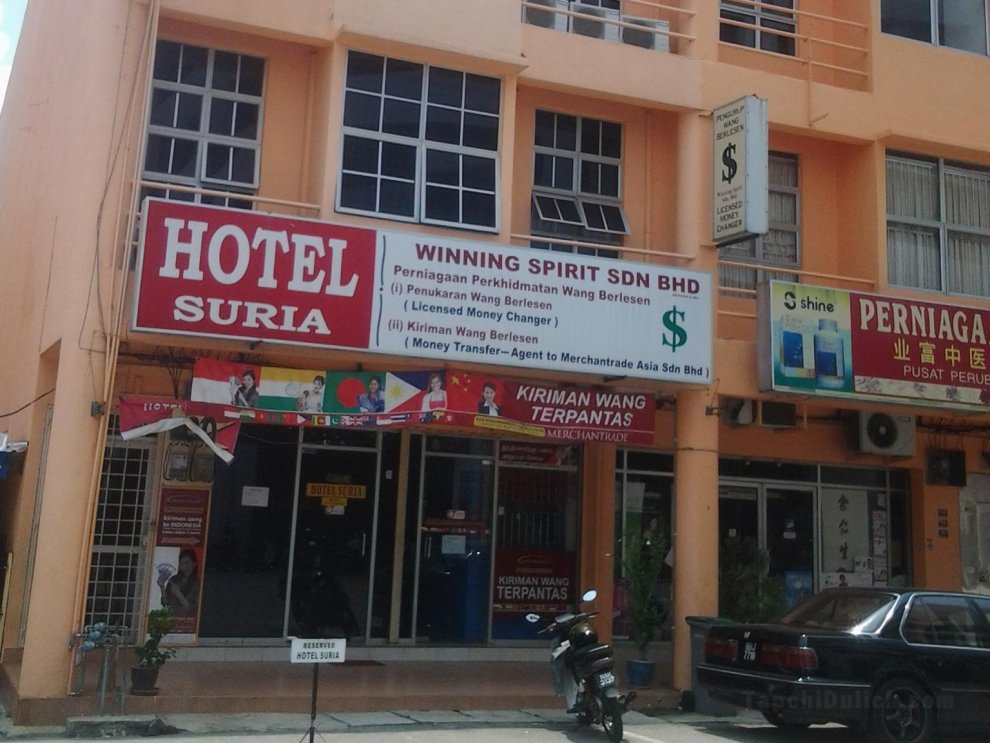 Khách sạn Suria