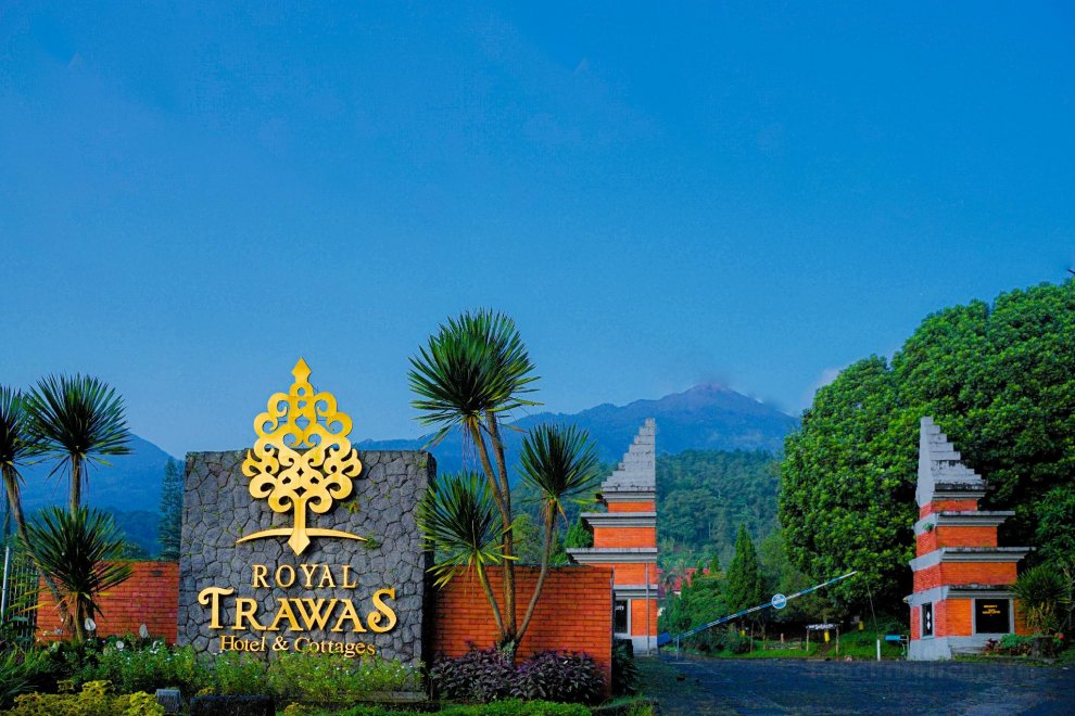 Khách sạn Royal Trawas & Cottages