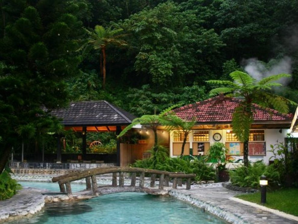 Khách sạn Rainbow Resort