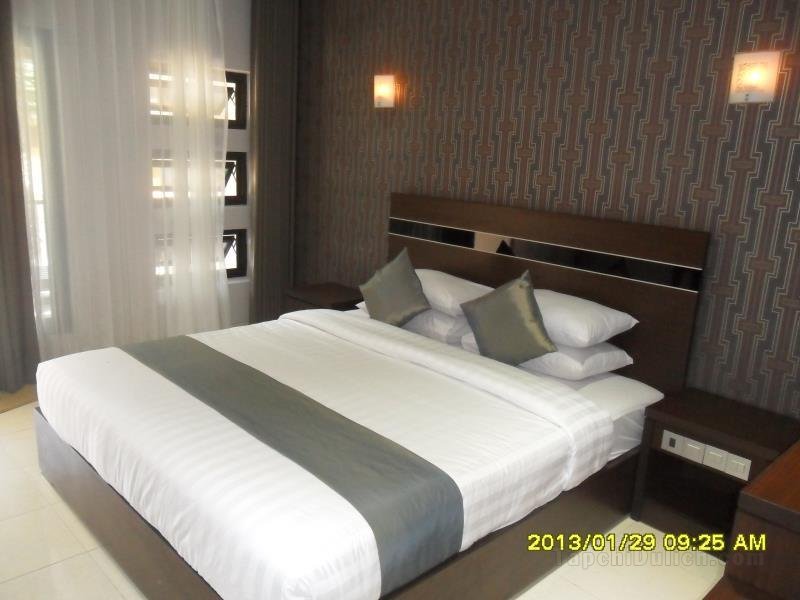 Khách sạn Selorejo & Resort