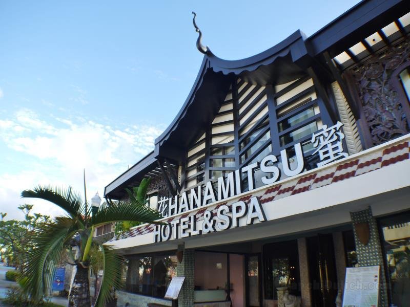 Khách sạn Hanamitsu & Spa
