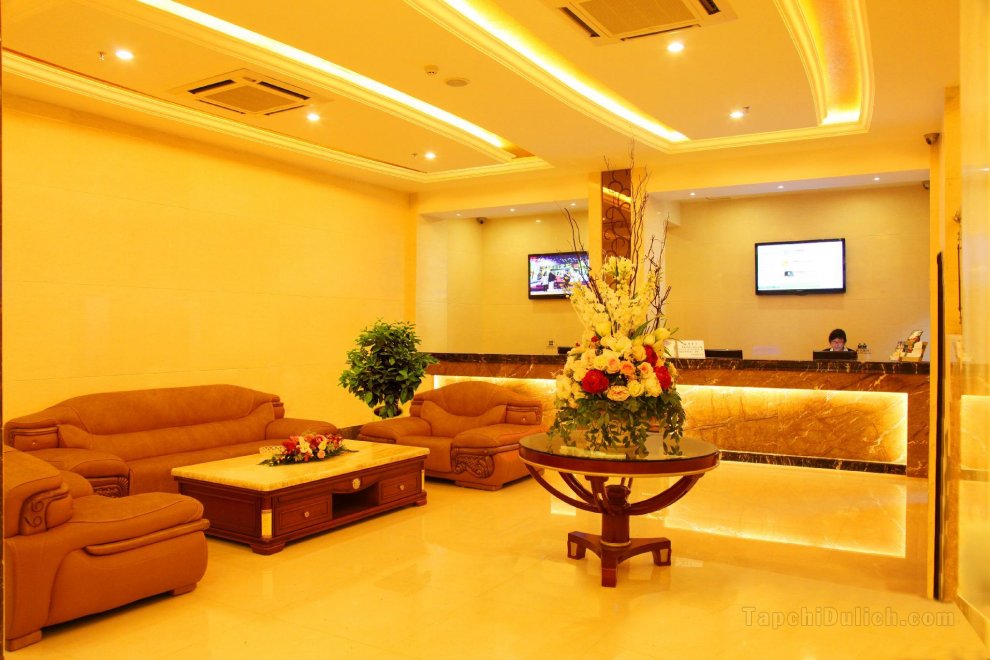GreenTree Inn Guiyang Shifu Court Street Business Hotel