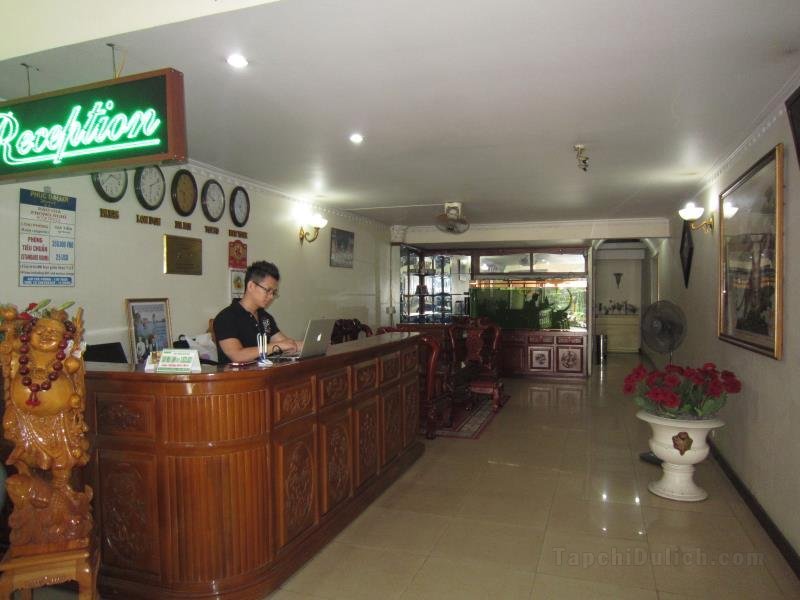 Khách sạn Phuc Dai Loi - Quang Trung Street