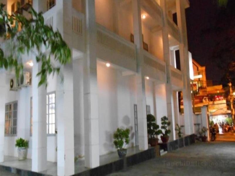 Khách sạn Hoang Yen