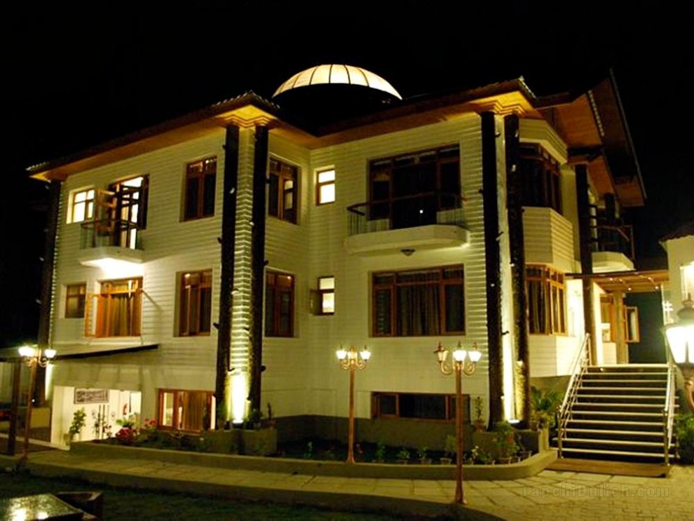 Khách sạn Royal Khazir