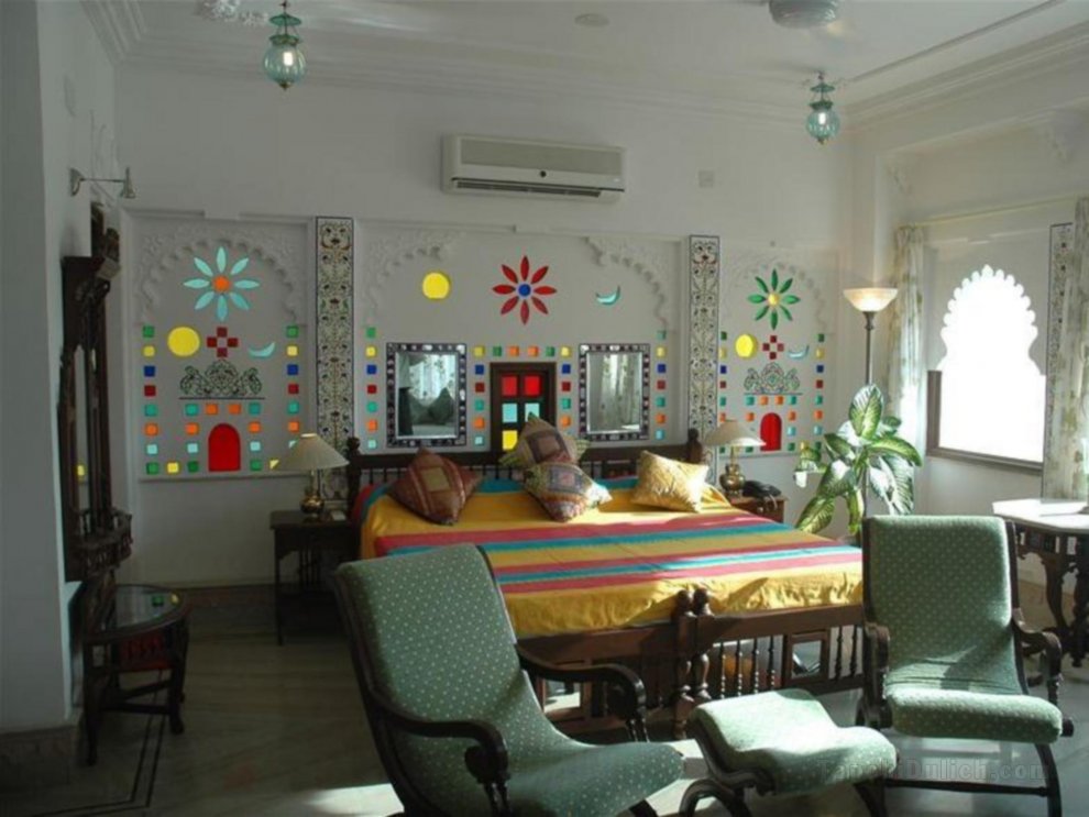 Khách sạn Raj Niwas