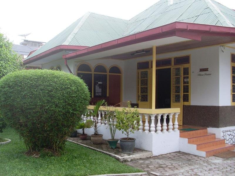Khách sạn Wisma Mutiara
