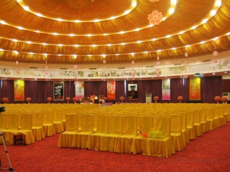 Khách sạn Xishuangbanna Golden Zone