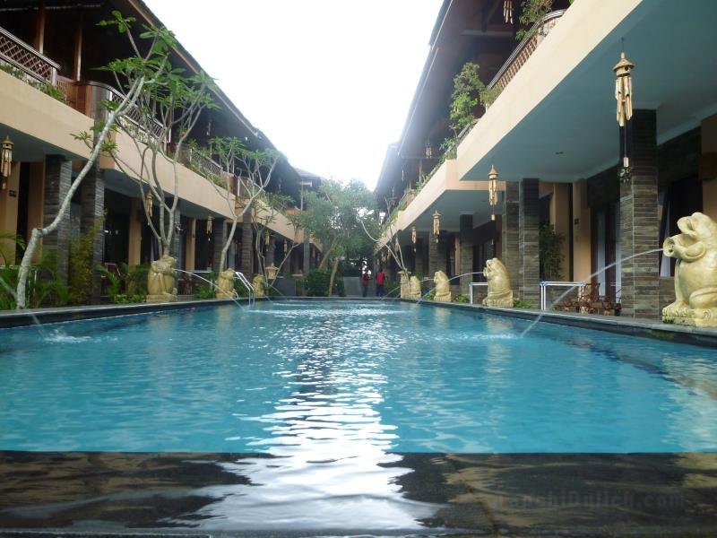 Khách sạn Pesona Bamboe