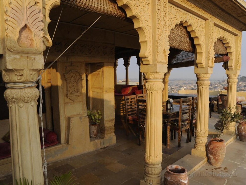 Khách sạn Garh Jaisal