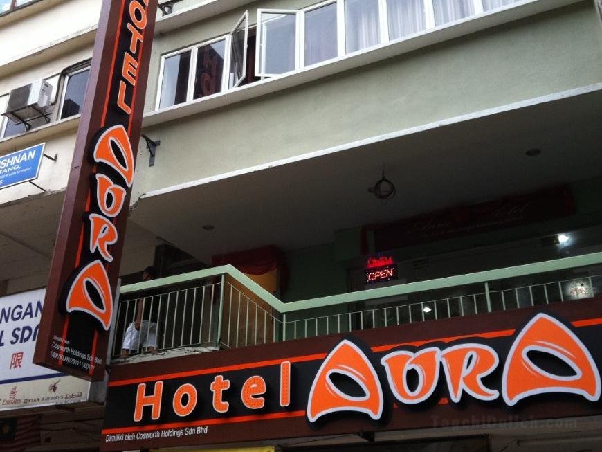 Khách sạn Aura