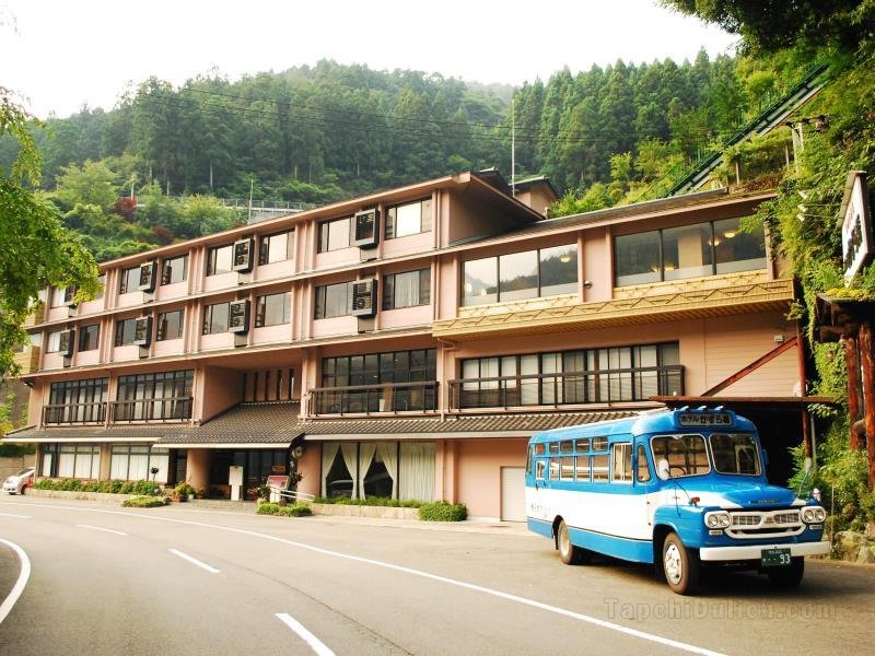 Khách sạn Iya Onsen Kazurabashi