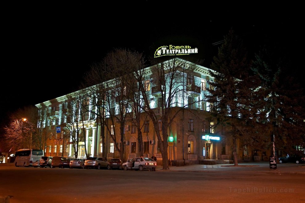 Khách sạn Teatralny