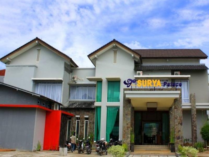 Khách sạn Surya Palace Syariah