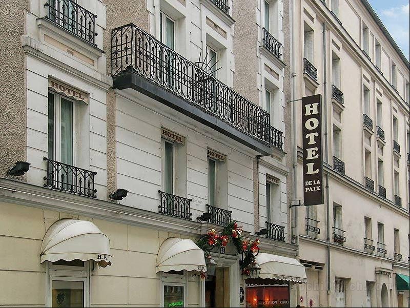 Khách sạn de la Paix