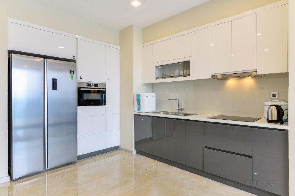 DISTRICT 1 ! River and HCMC Skyline! 2BR,LUXURY