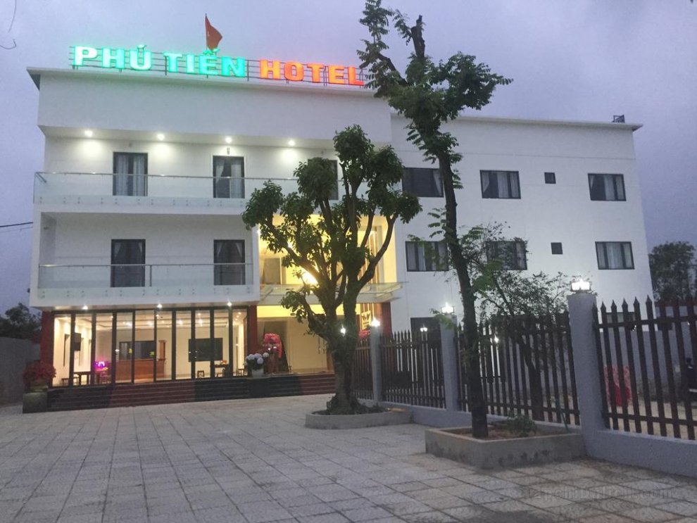Khách sạn Phu Tien QB