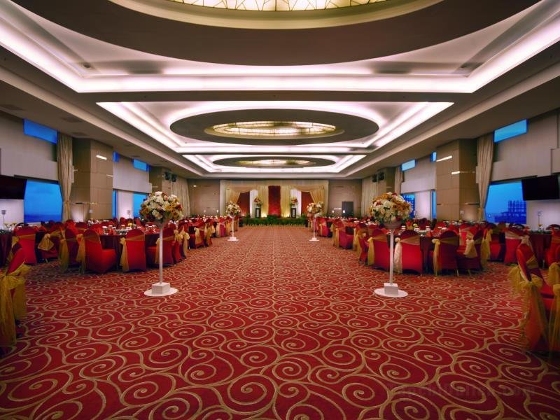 Khách sạn Aston Makassar & Convention Center
