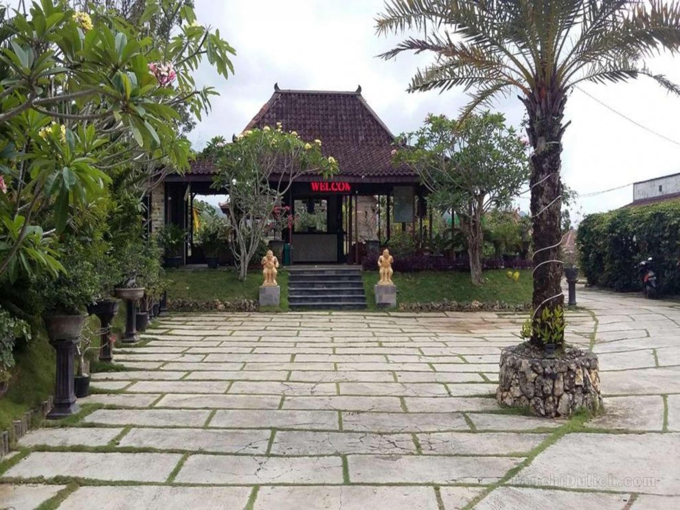 Azana Green Resort Praci