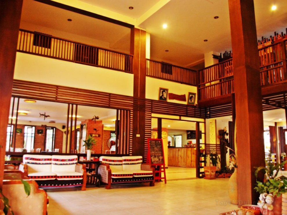 Khách sạn Phumanee Home