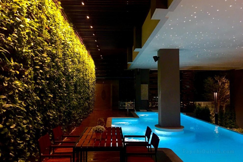 Khách sạn Nadee 10 Resort &