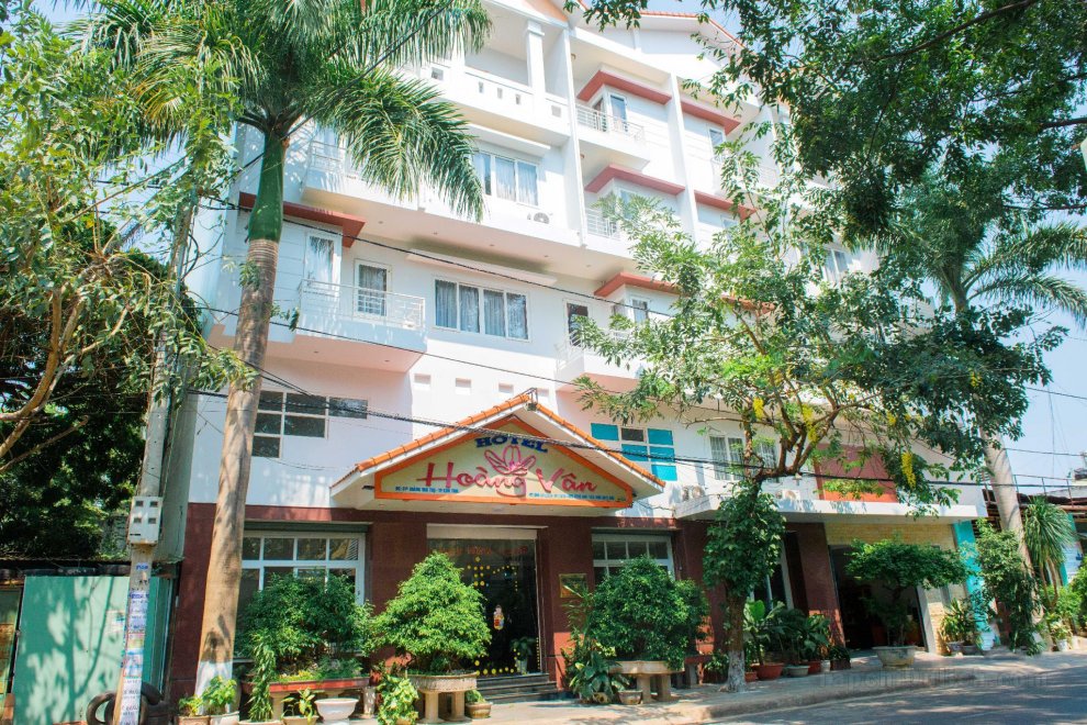Khách sạn Hoang Van