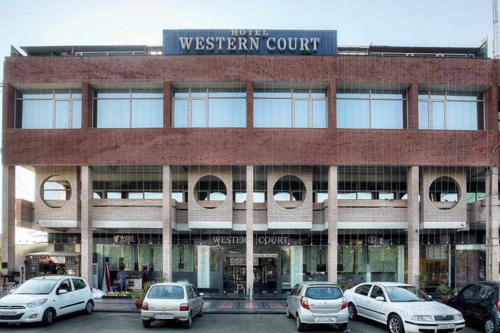 Khách sạn Western Court