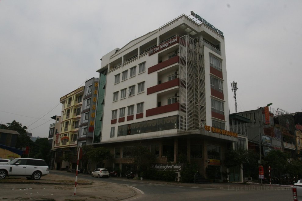 Khách sạn Sen Trang