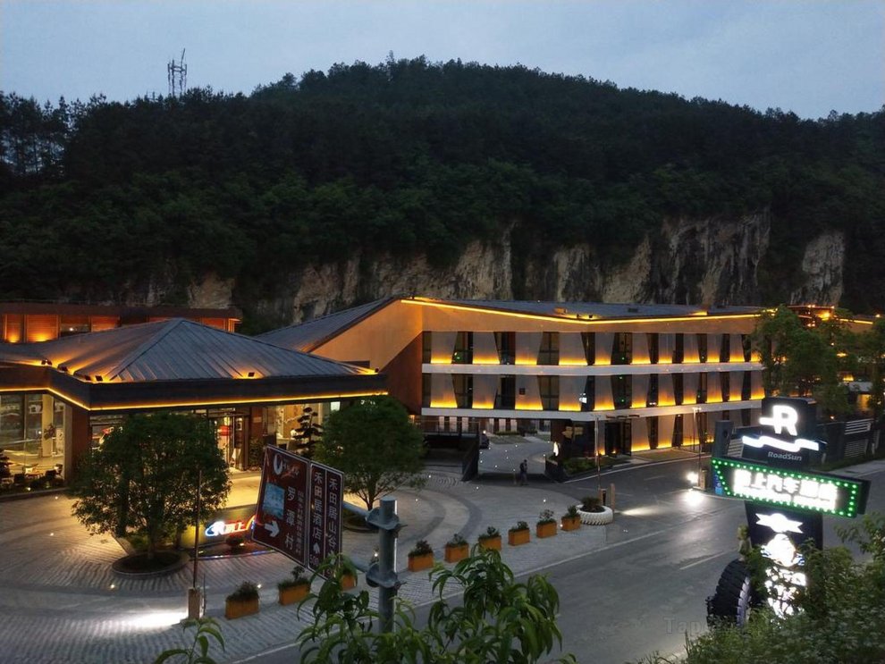 Zhangjiajie Roadsun Resort