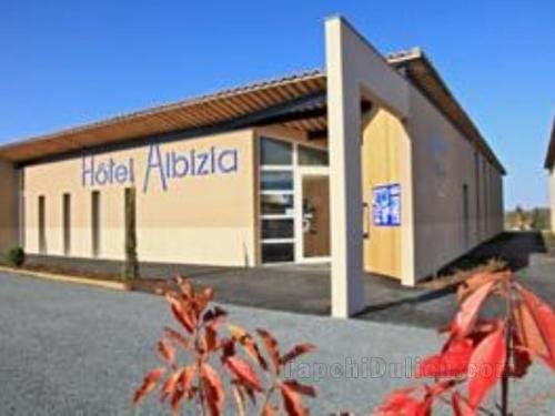 Khách sạn Albizia