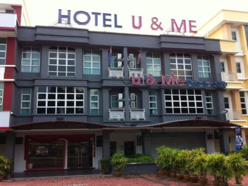 Khách sạn U & Me