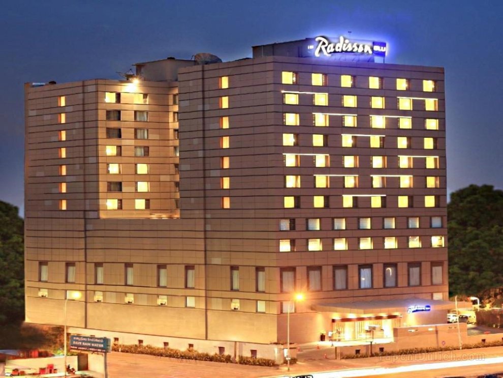 Khách sạn Radisson Blu Chennai City Centre
