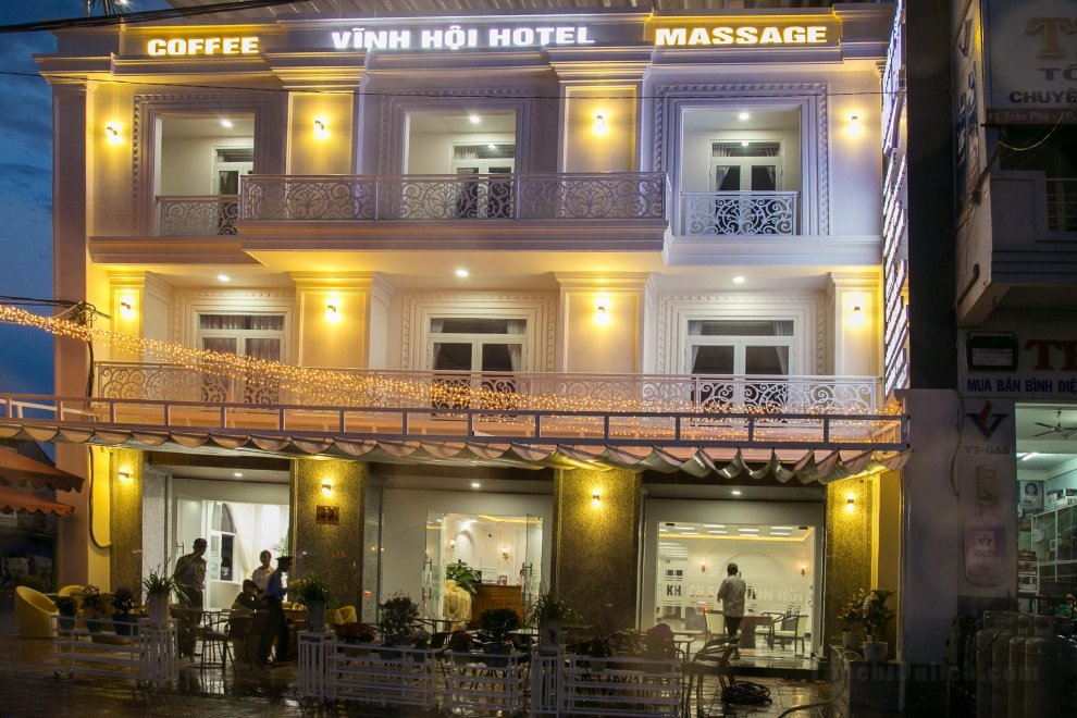 Vinh Hoi Hotel