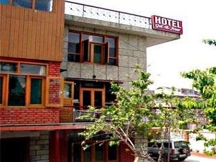 Khách sạn Gul-e-Anar
