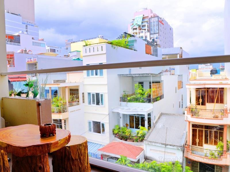 Khách sạn CR Nha Trang