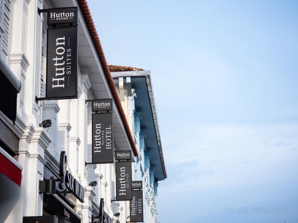 Khách sạn Hutton Suites By PHC