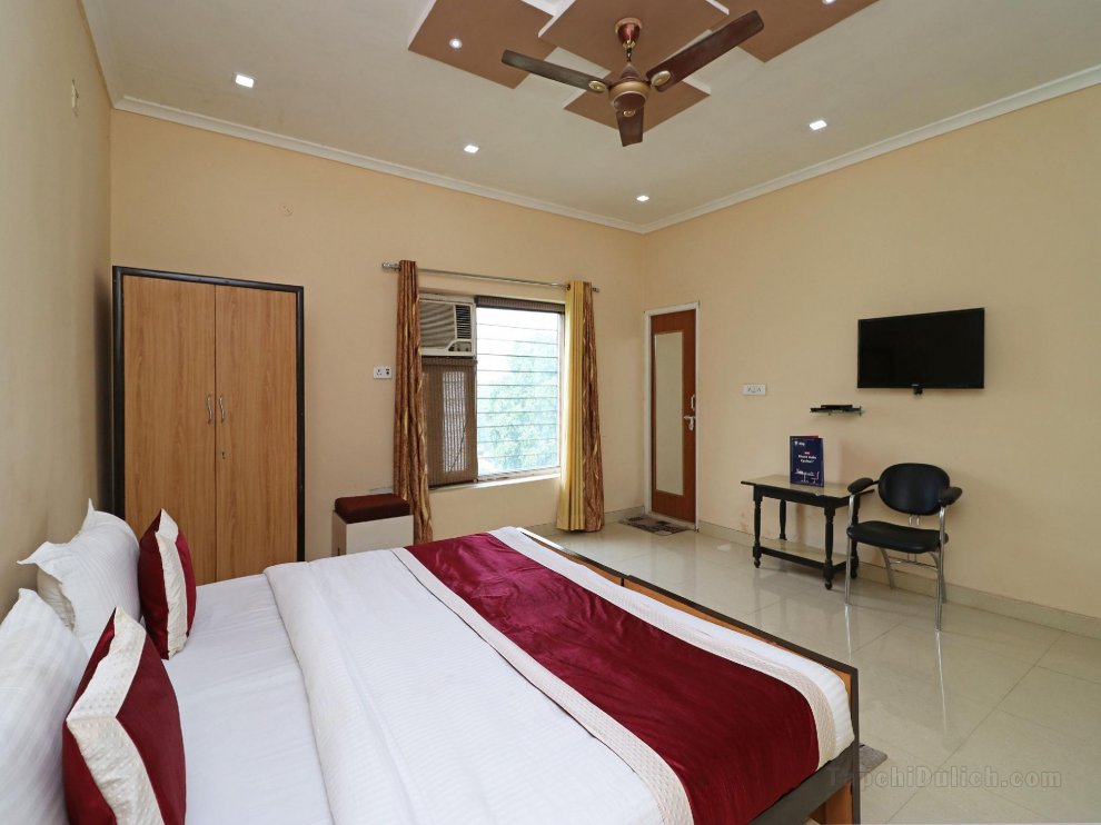 Khách sạn OYO 9307 Home Stay Nirmal Palace