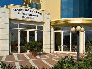 Khách sạn Valverde & Residenza