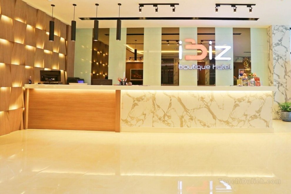 Khách sạn iBiz Boutique