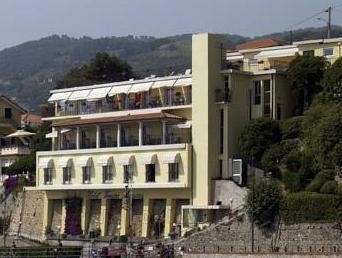 Khách sạn Venere Azzurra
