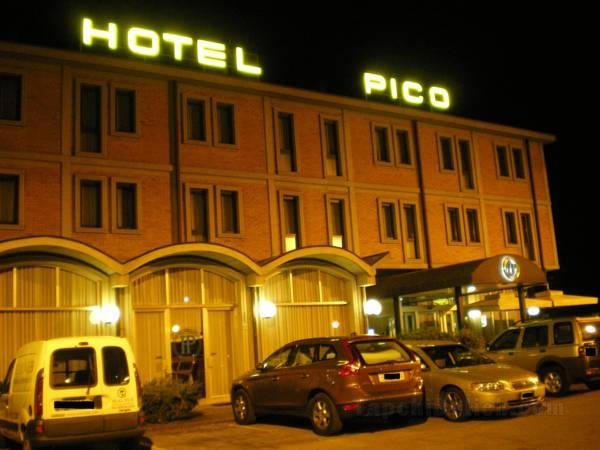 Khách sạn Pico